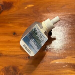 Bath & Body Works EUCALYPTUS MINT & LEAVES Wallflower Home Fragrance Refill Bulb
